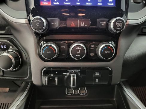 Used 2022 RAM 1500 Big Horn w/ Trailer Tow Group image 8