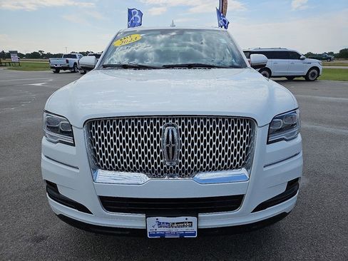 Used 2023 Lincoln Navigator Reserve AWD/4WD image 12