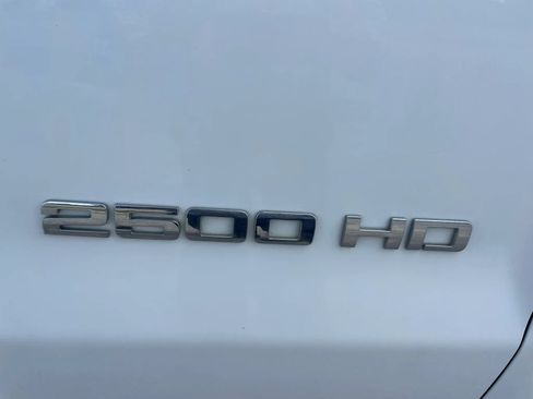 Used 2019 Chevrolet Silverado 2500 W/T w/ Snow Plow Prep Package AWD/4WD image 7