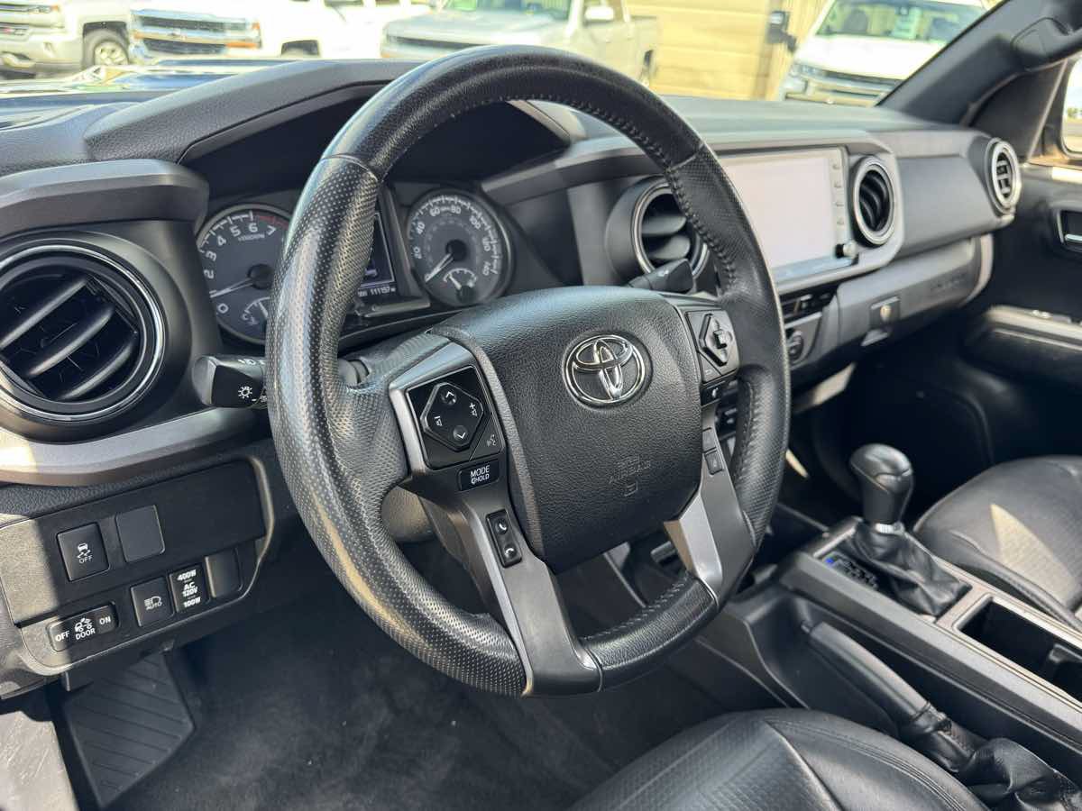 Used 2022 Toyota Tacoma TRD Sport w/ TRD Premium Sport Package AWD/4WD image 26