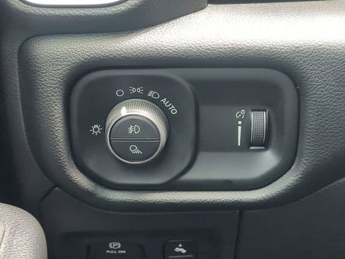 Used 2021 RAM 1500 Big Horn image 27