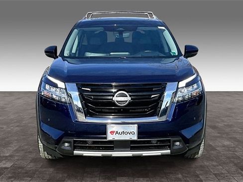 Used 2023 Nissan Pathfinder Platinum image 2