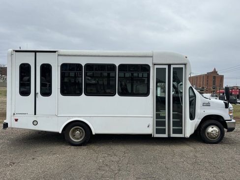 Used 2019 Ford E-350 and Econoline 350 Super Duty w/ Shuttle Bus Prep Package image 6