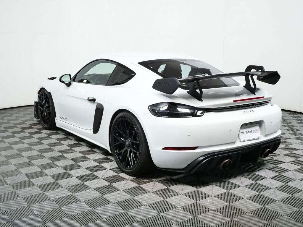 Certified 2025 Porsche 718 Cayman GT4 RS RWD image 3