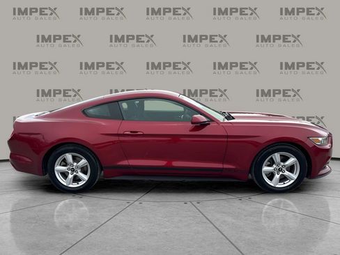 Used 2015 Ford Mustang Coupe image 6