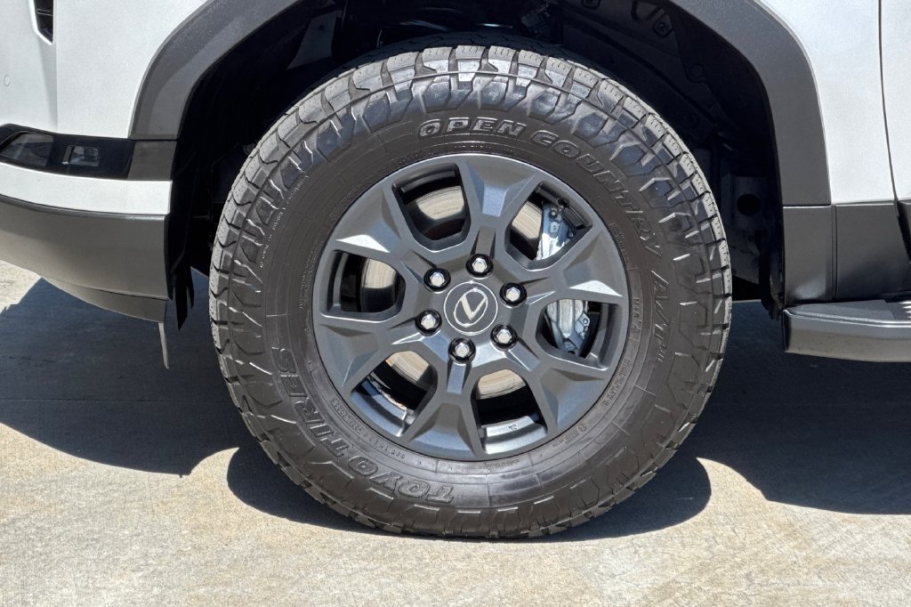 Used 2024 Lexus GX 550 AWD/4WD image 32