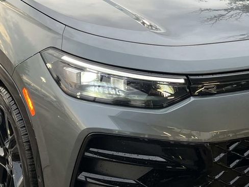 New 2026 Volkswagen Tiguan SE R-Line FWD image 7