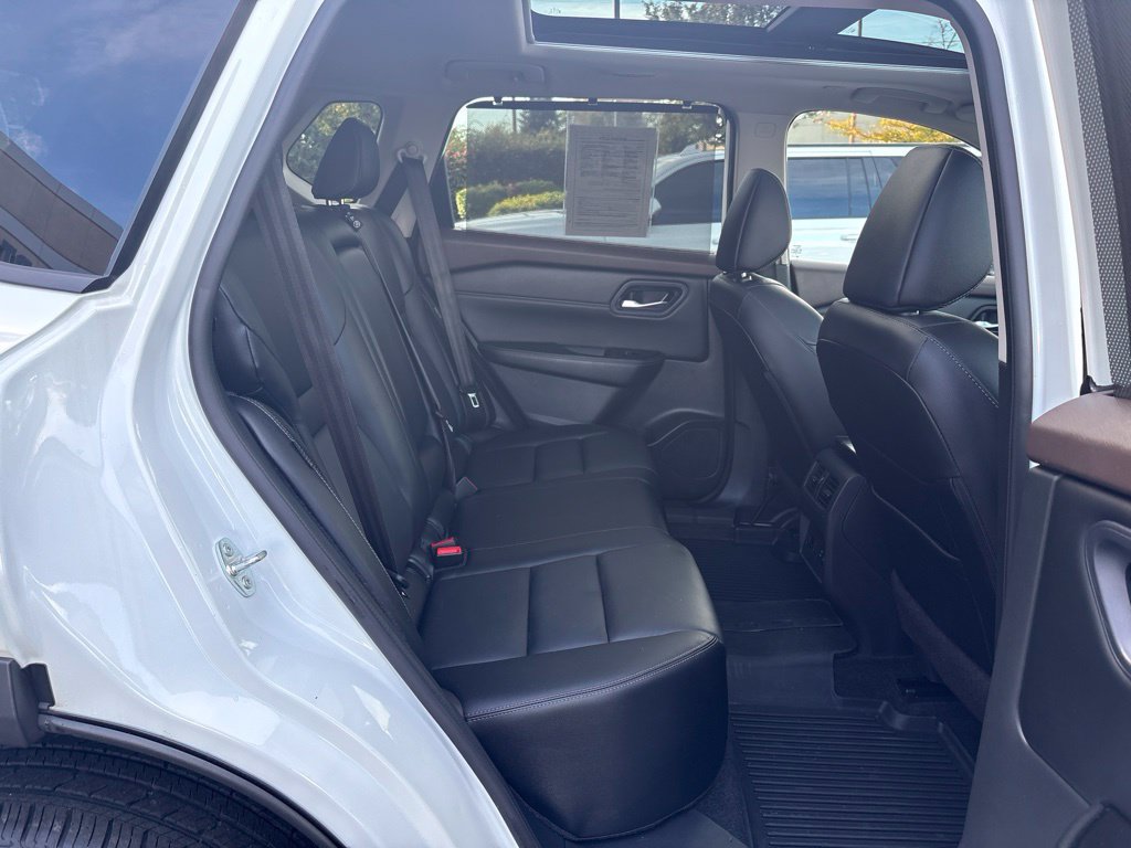 Used 2023 Nissan Rogue SL w/ SL Premium Package AWD/4WD image 26