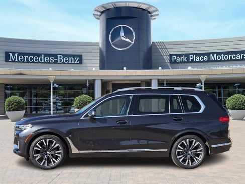 Used 2020 BMW X7 xDrive40i w/ Premium Package image 3
