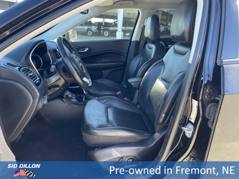 Used 2018 Jeep Compass Limited image 5