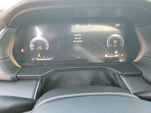 New 2025 Jeep Grand Cherokee Laredo X w/ Luxury Tech Group I image 16