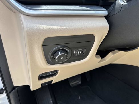 Used 2023 Jeep Grand Cherokee Limited RWD image 20