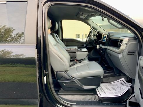 Used 2023 Ford F550 4x4 Crew Cab Super Duty image 25