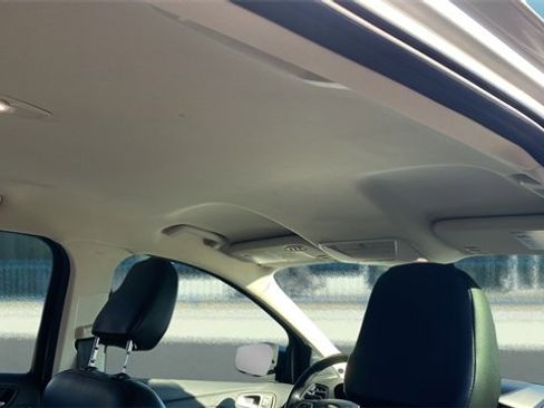 Used 2019 Ford Escape Titanium image 16