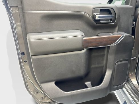 Used 2020 GMC Sierra 1500 SLT RWD image 39