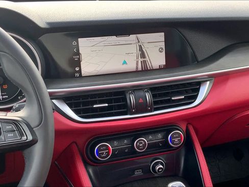 Used 2021 Alfa Romeo Stelvio Ti w/ Nero Edizione image 6