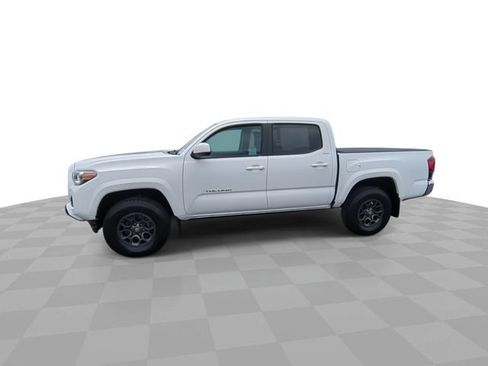 Used 2018 Toyota Tacoma SR5 RWD image 5