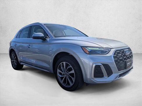 Used 2022 Audi Q5 2.0T Premium Plus w/ Premium Plus Package image 3