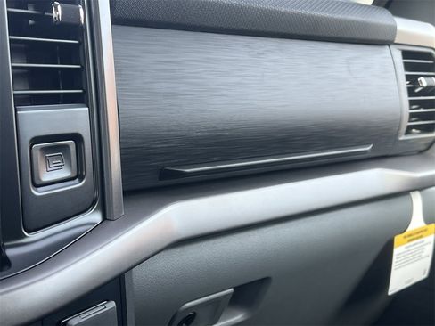 New 2025 Ford F150 XLT w/ Equipment Group 301A Standard image 9