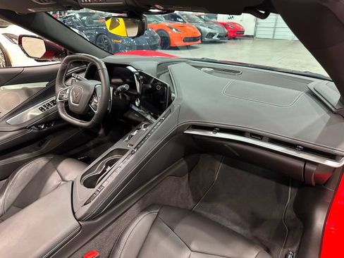 Used 2023 Chevrolet Corvette Stingray Preferred Conv w/ Z51 Performance Package RWD image 7