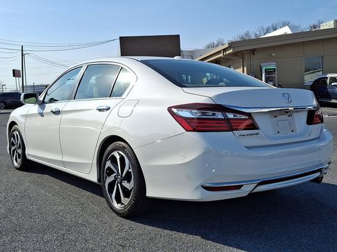 Used 2017 Honda Accord EX-L image 6
