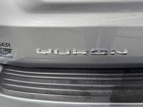 Used 2023 GMC Yukon Denali AWD/4WD image 8