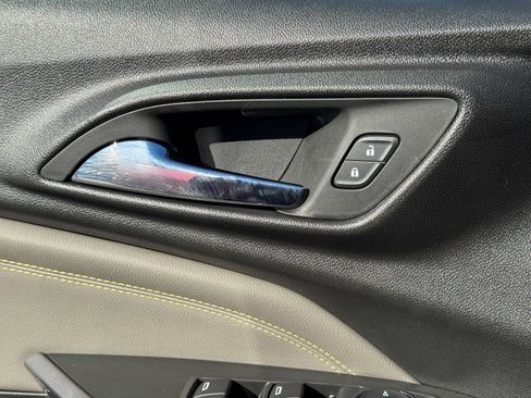 Used 2024 Chevrolet Trax ACTIV w/ Sunroof Package image 21