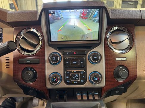 Used 2014 Ford F450 King Ranch w/ King Ranch Chrome Package image 27
