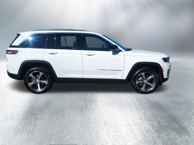 Used 2023 Jeep Grand Cherokee Limited AWD/4WD image 7