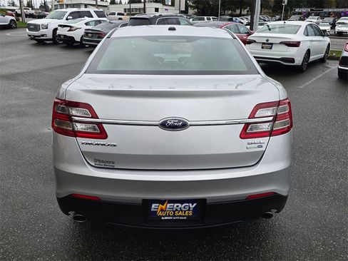 Used 2013 Ford Taurus SEL image 4