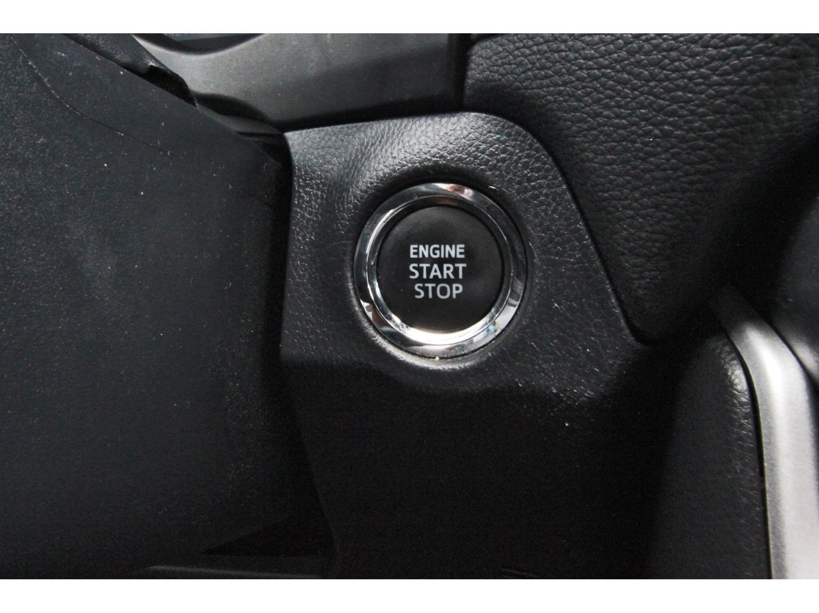 Used 2023 Toyota RAV4 XLE w/ Convenience Package FWD image 29