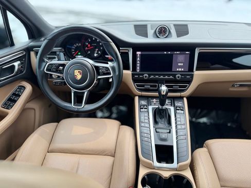 Used 2021 Porsche Macan image 10