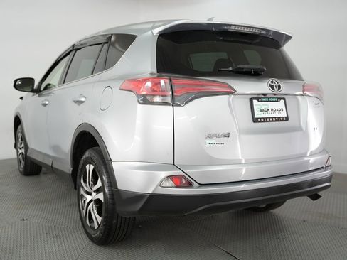 Used 2018 Toyota RAV4 LE w/ All Weather Liner Package FWD image 7