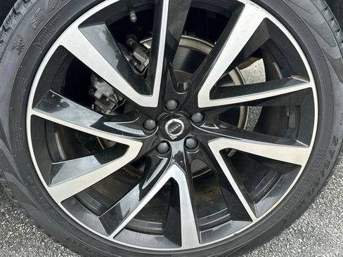 Used 2023 Volvo XC90 B6 Plus w/ Protection Package AWD/4WD image 6