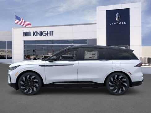 New 2026 Lincoln Nautilus Reserve image 3