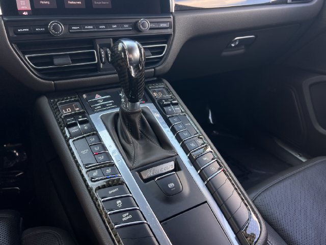 Used 2020 Porsche Macan S AWD/4WD image 27