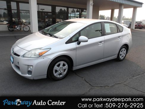 Used 2010 Toyota Prius Three FWD image 1