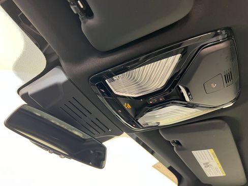 Used 2024 BMW X5 xDrive40i w/ M Sport Package image 19