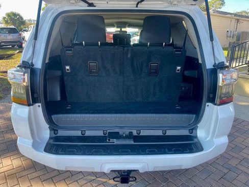 Used 2018 Toyota 4Runner SR5 image 5