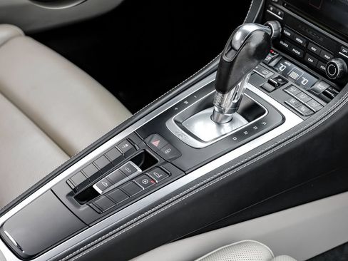 Used 2018 Porsche 718 Boxster S RWD image 24