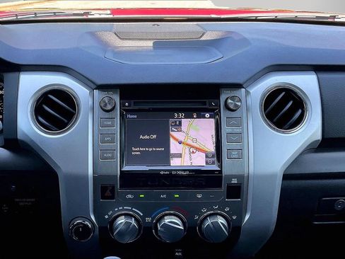 Used 2019 Toyota Tundra SR5 w/ SR5 Upgrade Package AWD/4WD image 13