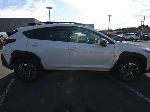 Used 2024 Subaru Crosstrek 2.0i Premium image 5