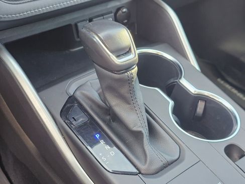 Used 2020 Toyota Highlander XLE image 42