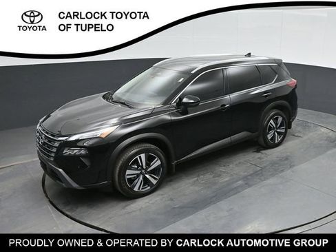 Used 2025 Nissan Rogue SL w/ SL Premium Package image 35