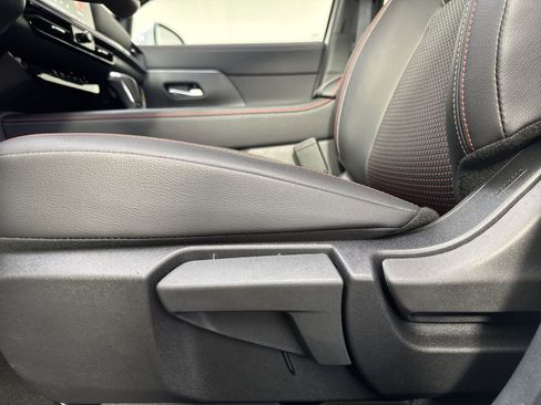 New 2025 Nissan Kicks SR image 21