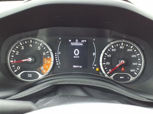 Used 2017 Jeep Renegade Latitude w/ Cold Weather Group AWD/4WD image 27