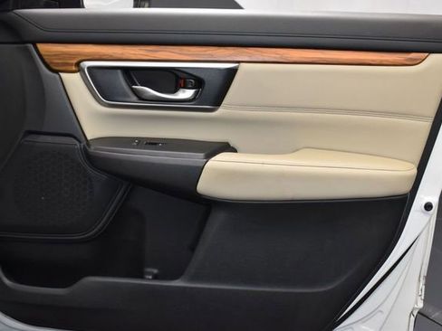 Used 2019 Honda CR-V Touring image 13