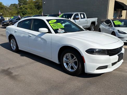 Used 2022 Dodge Charger SXT RWD image 7