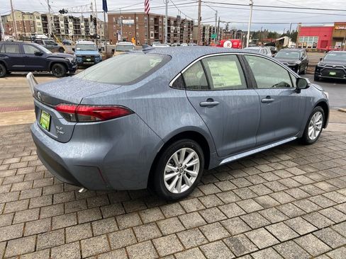 New 2026 Toyota Corolla XLE image 5