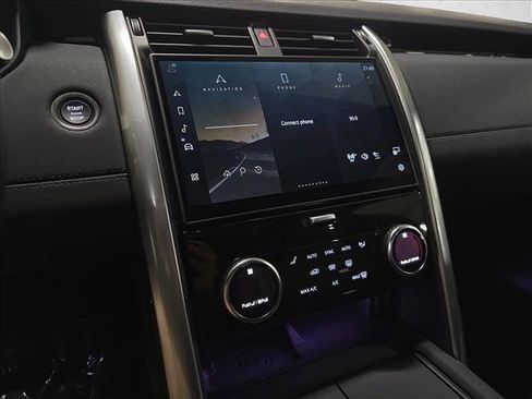 New 2026 Land Rover Discovery S AWD/4WD image 22